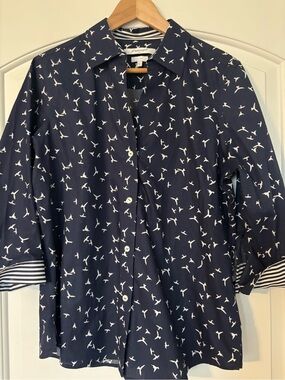 Foxcroft NYC Navy Blue Bird Print Button down v neck Shirt women’s Size M